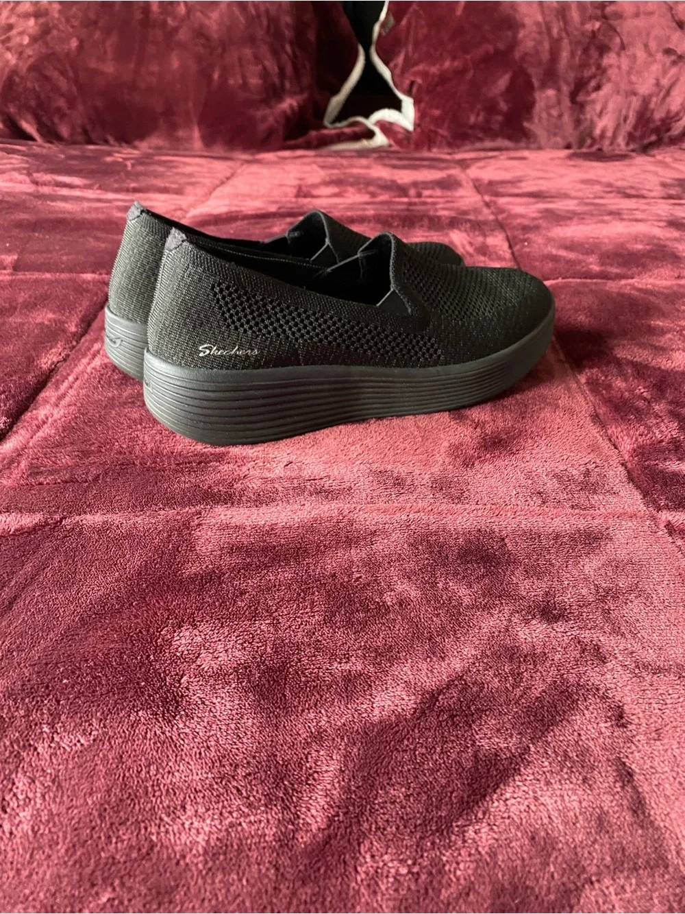 Skechers breathable knit